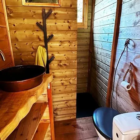 Lodge Milvus Du Puy Mary *