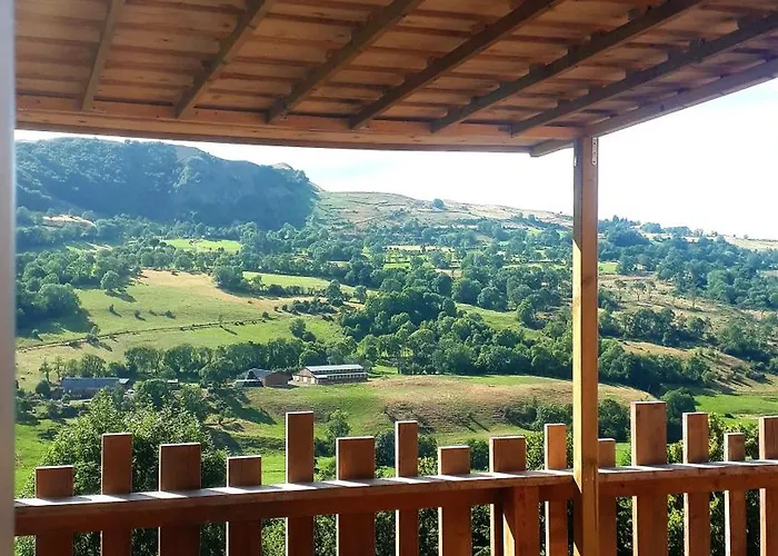 Milvus Du Puy Mary Jaktstuga